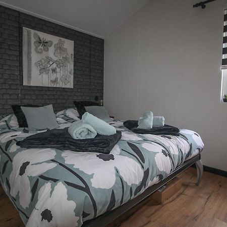 Sfeervol Chalet Op De Veluwe 皮滕 外观 照片