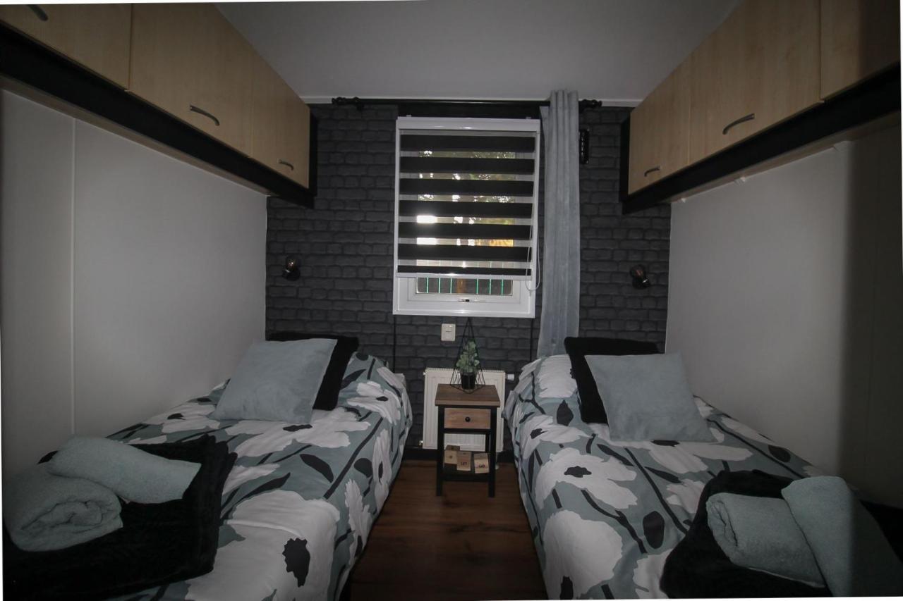 Sfeervol Chalet Op De Veluwe 皮滕 外观 照片